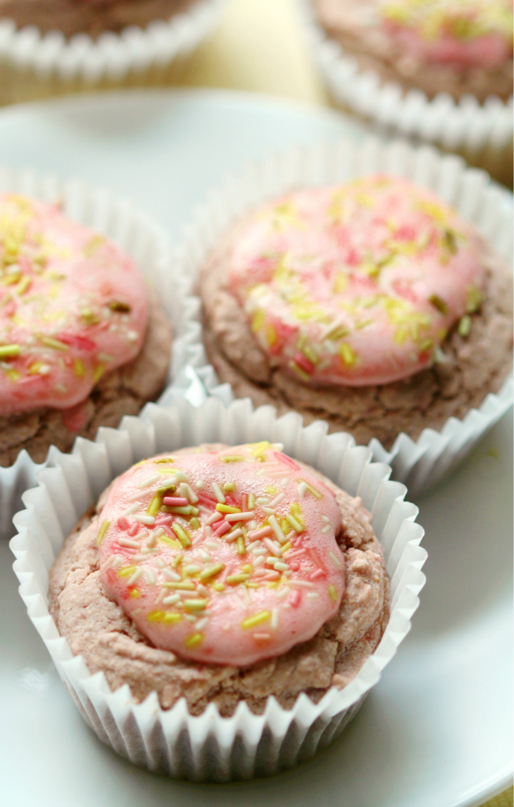 Stuffed-Strawberry-Shortcake-Cupcakes