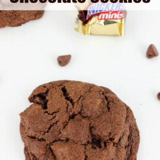 Snickers Stuffed Chocolate Cookies