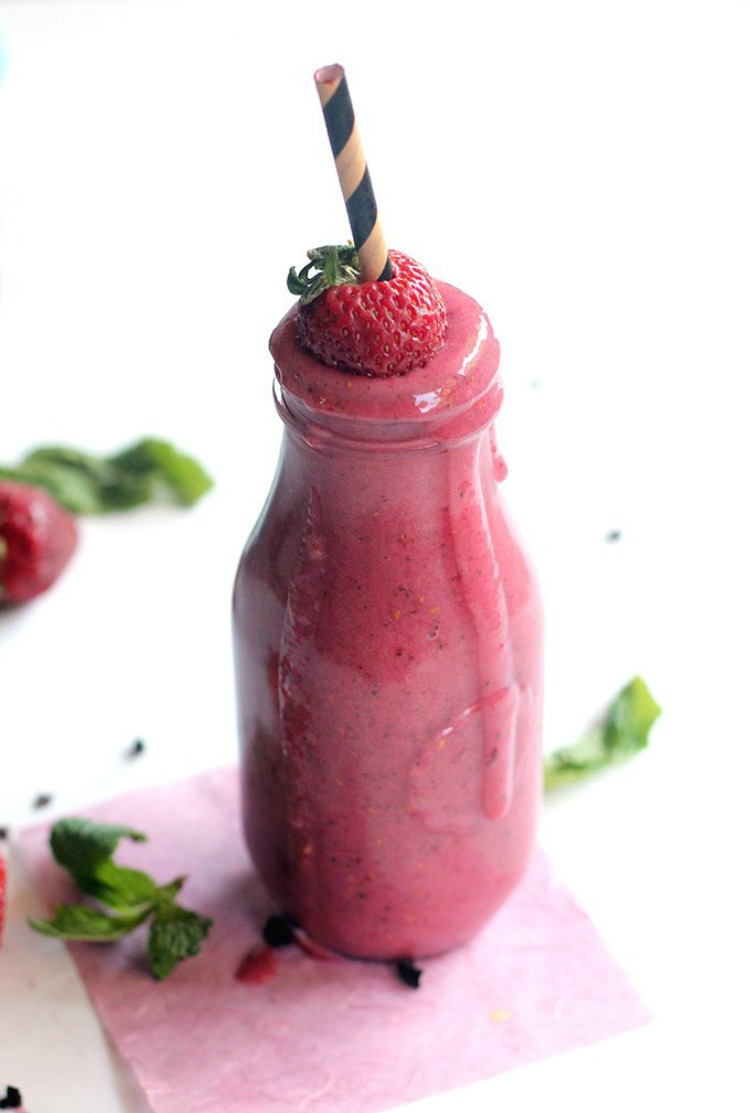 Strawberry Mint Chip Smoothie