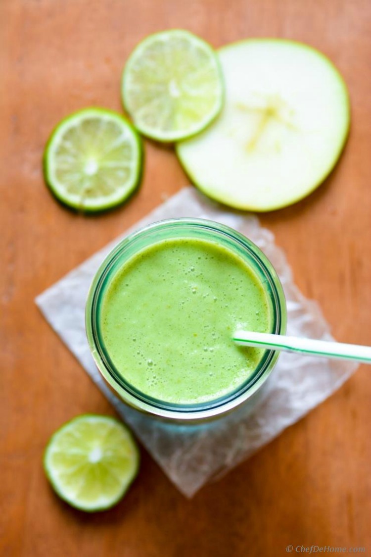 Apple, Mint, and Coconut Milk Smoothie